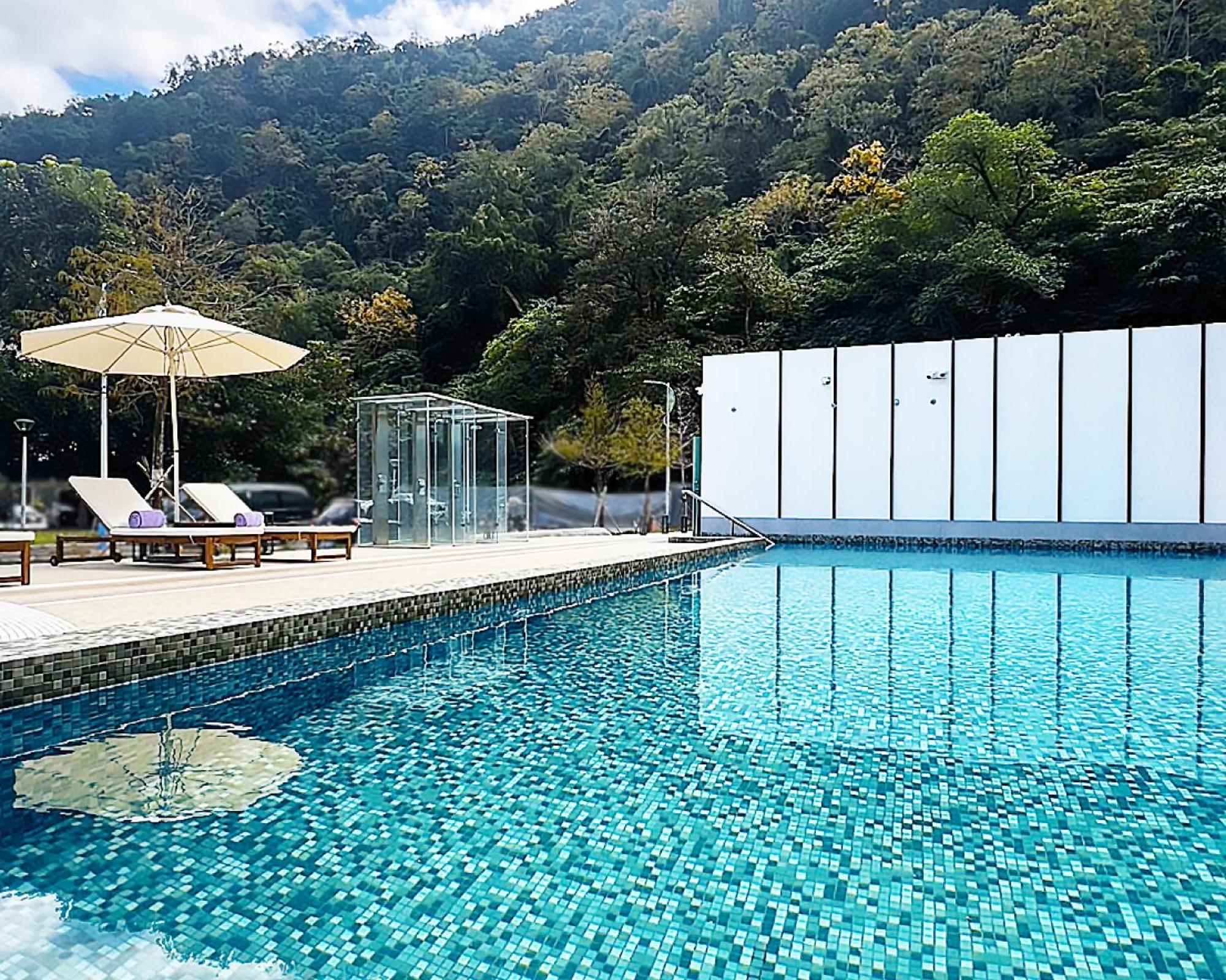 Chihpen Century Hotel Wenquan Exterior photo The swimming pool at the resort