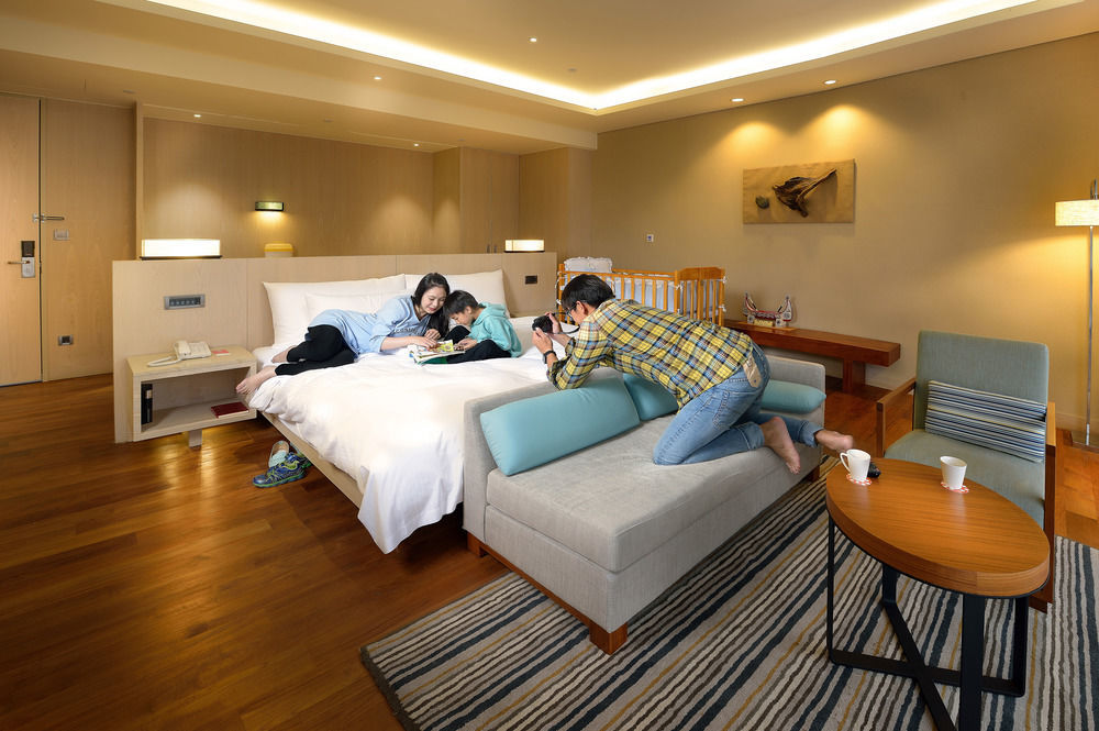 Chihpen Century Hotel Wenquan Exterior photo Family room