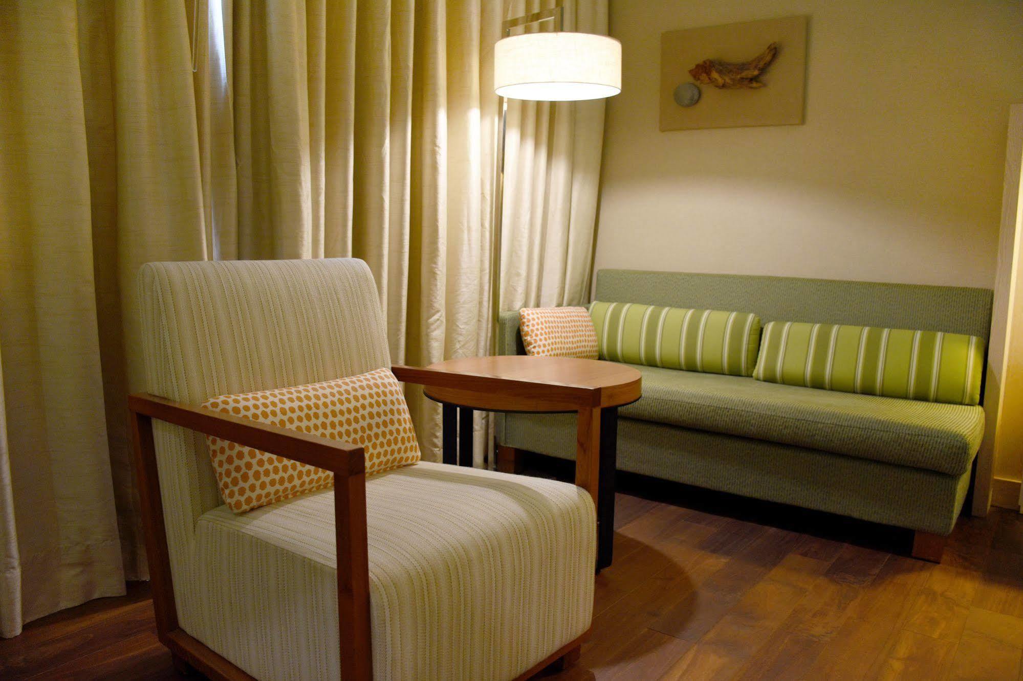 Chihpen Century Hotel Wenquan Exterior photo A room at the hotel